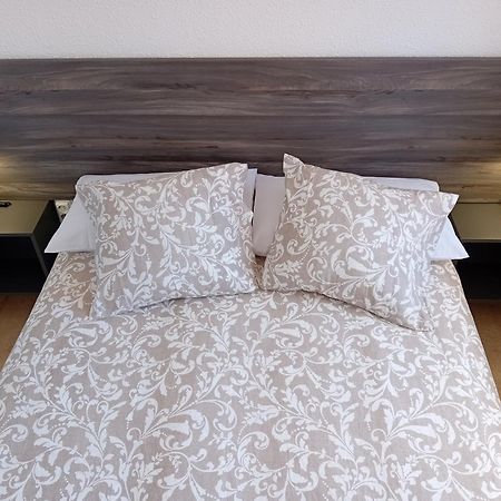 פואנגירולה Versalles Beach Apartament מראה חיצוני תמונה